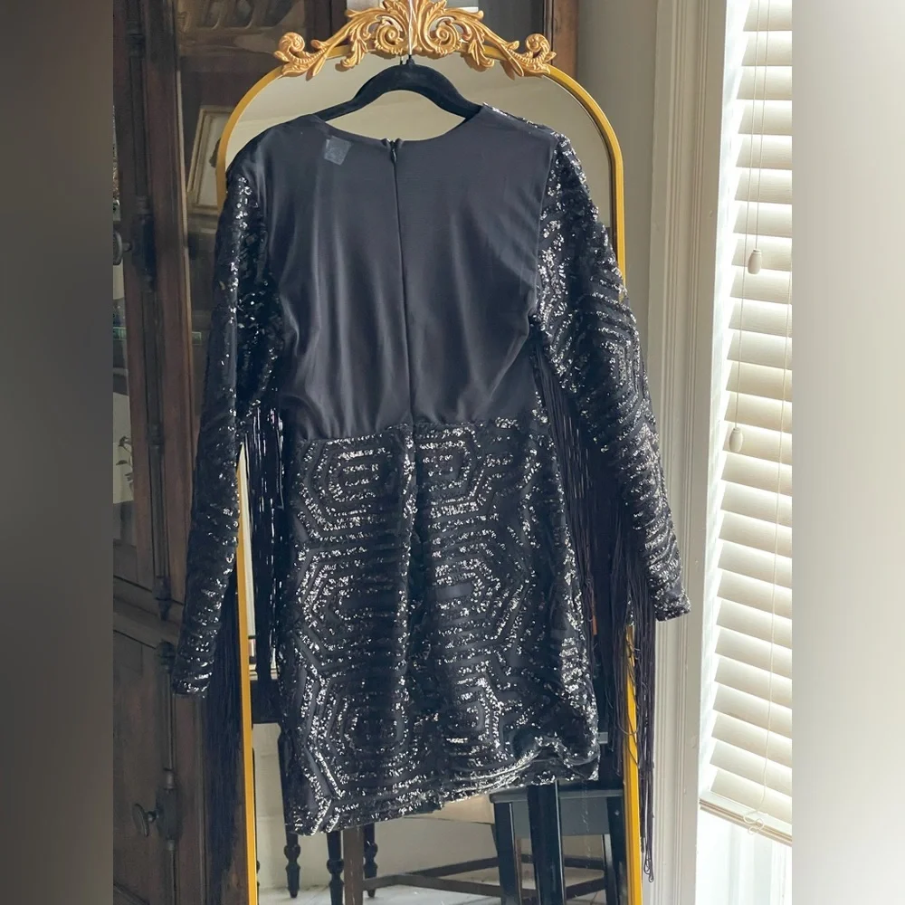 Venus NWT Black Sequin Bell Sleeve Fringe V-Neck Mini Dress - Picture 8 of 15